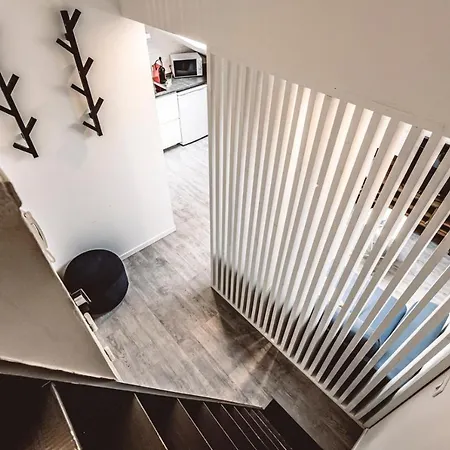 Le Coquet Climatise Face A La Cathedrale - 3g Appartement