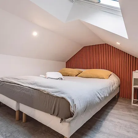 Le Coquet Climatise Face A La Cathedrale - 3g Appartement