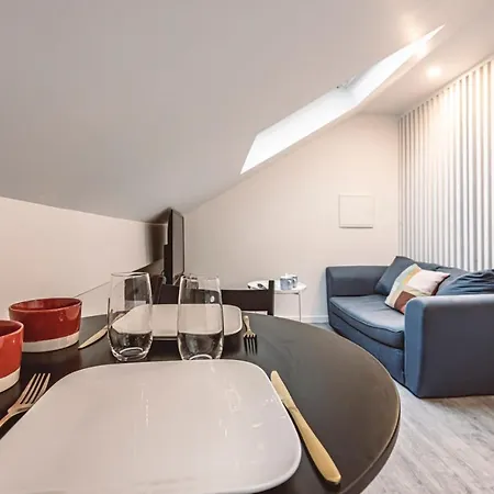 Le Coquet Climatise Face A La Cathedrale - 3g Appartement *