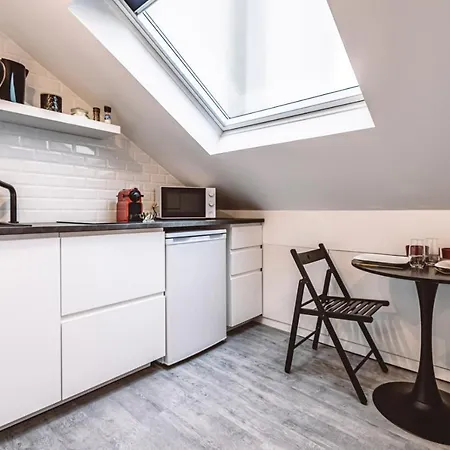 Le Coquet Climatise Face A La Cathedrale - 3g Appartement *